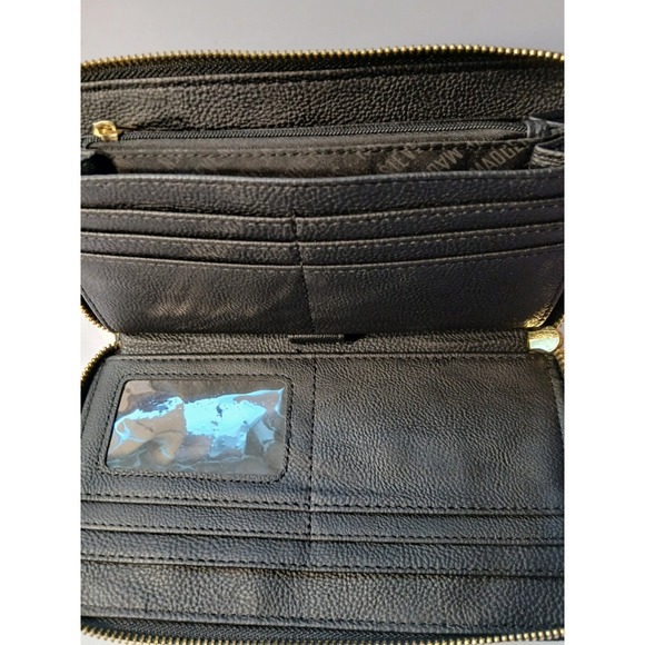 Steve Madden Black Quilted Convertible Fanny Pack Belt Bag & Matching Wallet Set - Picture 10 of 10